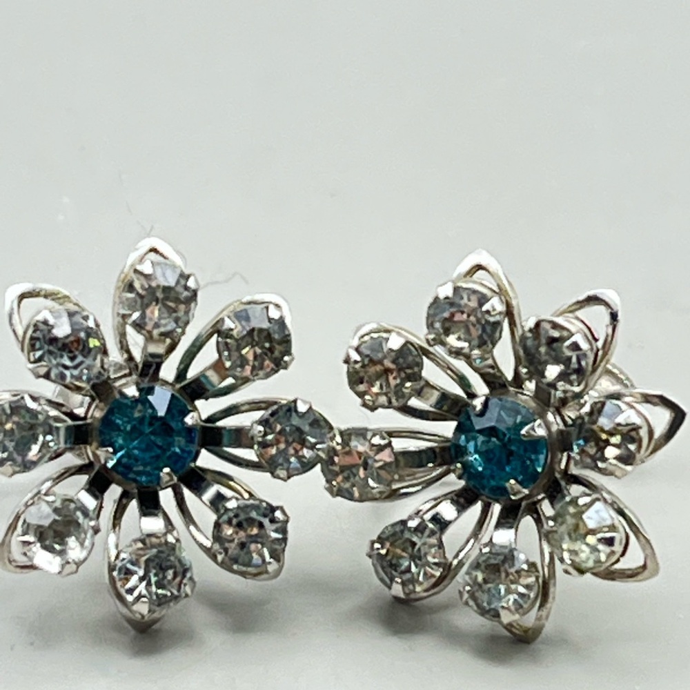 Vintage Silver Tone Screw Back Floral Earrings with BN Makers Mark